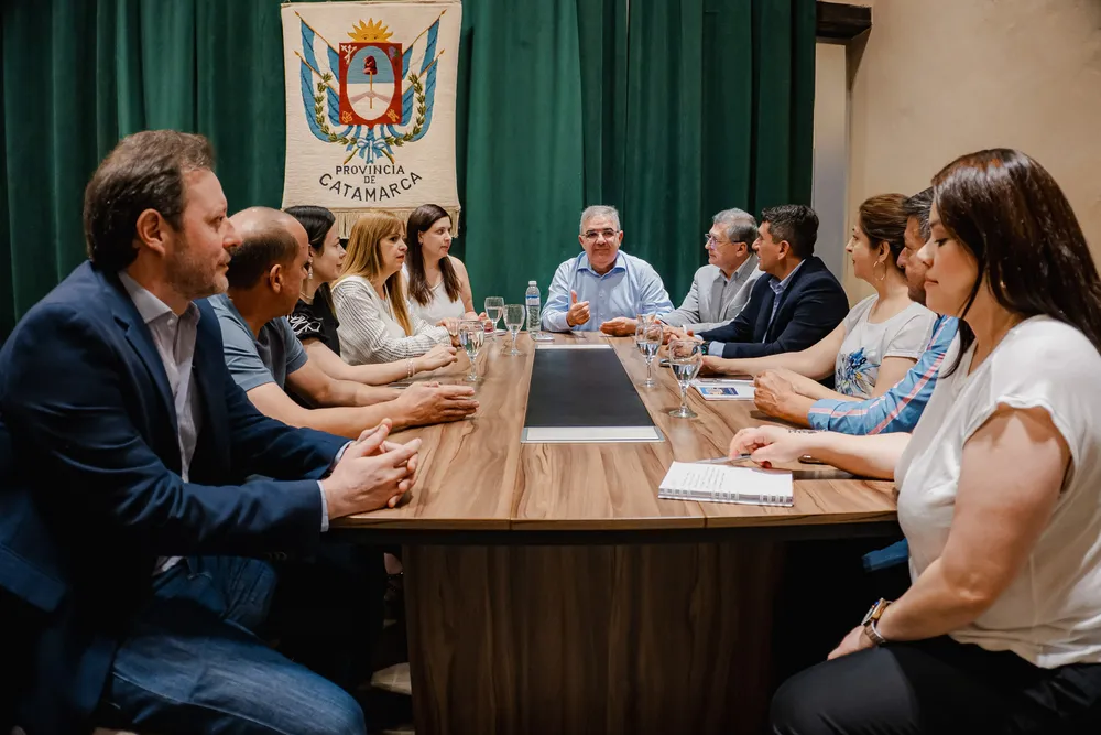 El Gobernador convocó a legisladores para analizar la posible convocatoria a Sesiones Extraordinarias