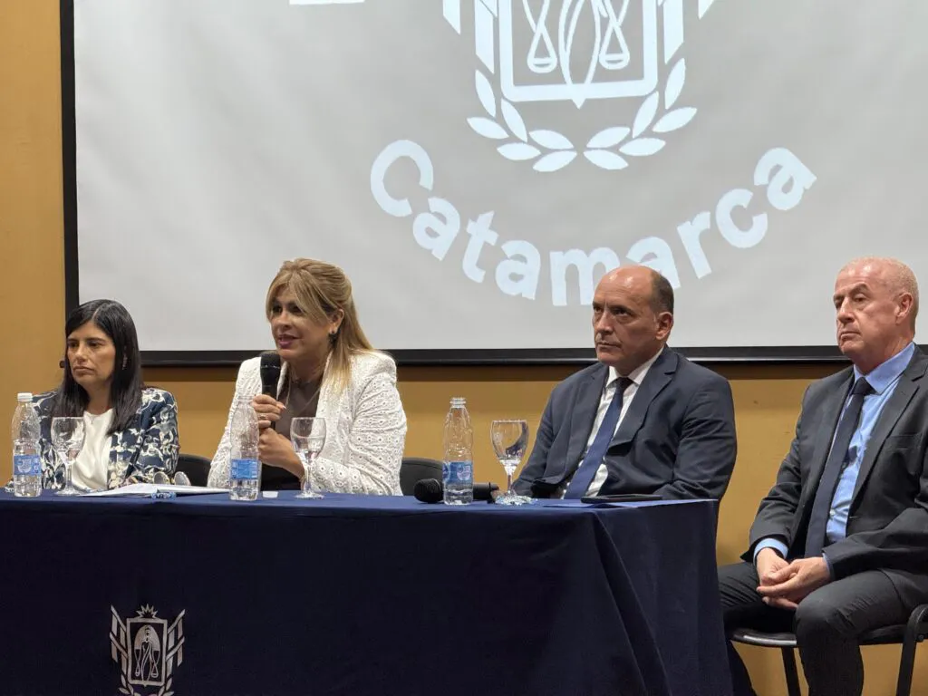 Catamarca incorpora la enseñanza del Juicio por Jurados en las escuelas secundarias 2-1